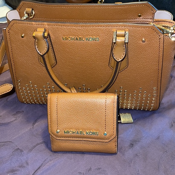 Beautiful Michael Kors purse 👜 - Picture 5 of 5
